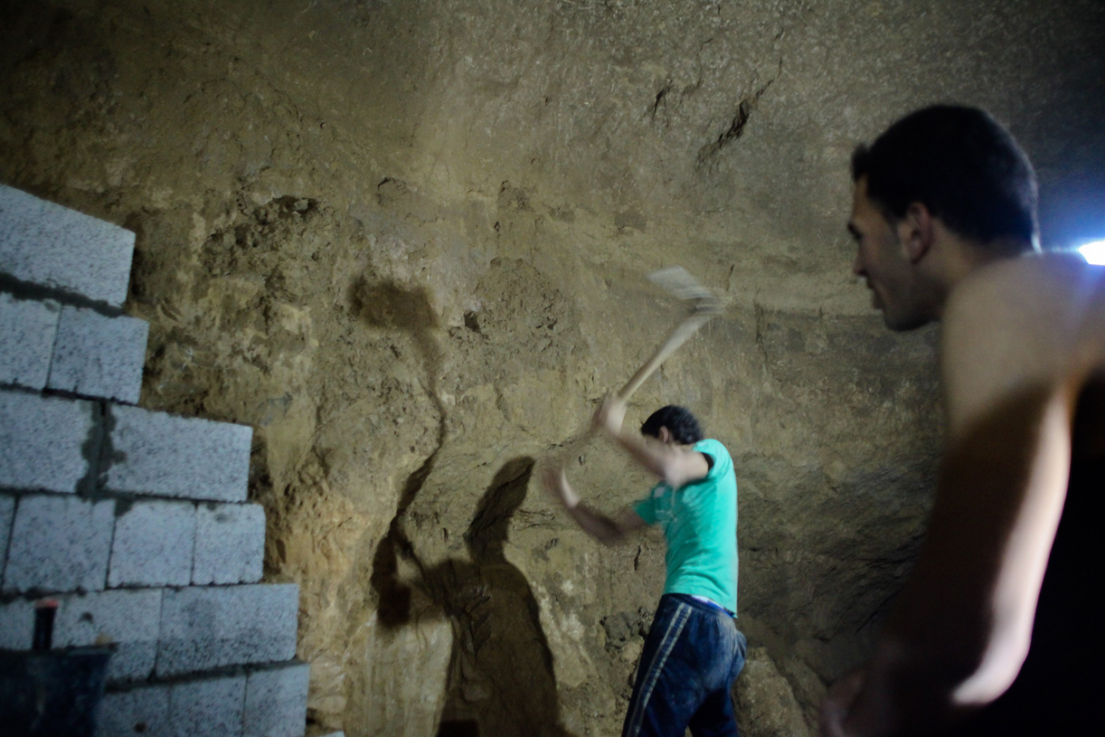 Palestinian smuggling tunnels essay 07 image